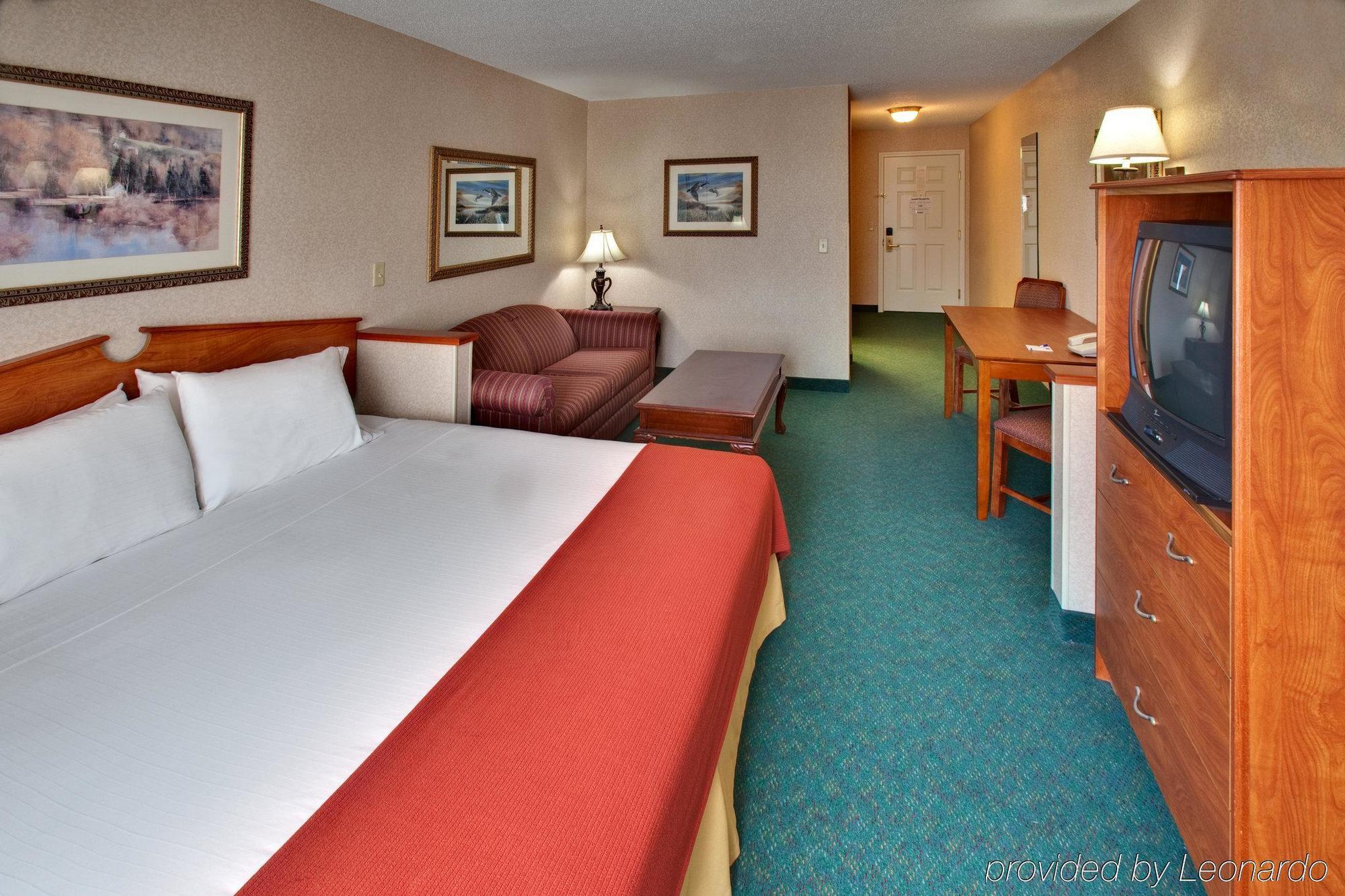 Holiday Inn Express & Suites Vermillion, An Ihg Hotel Zimmer foto